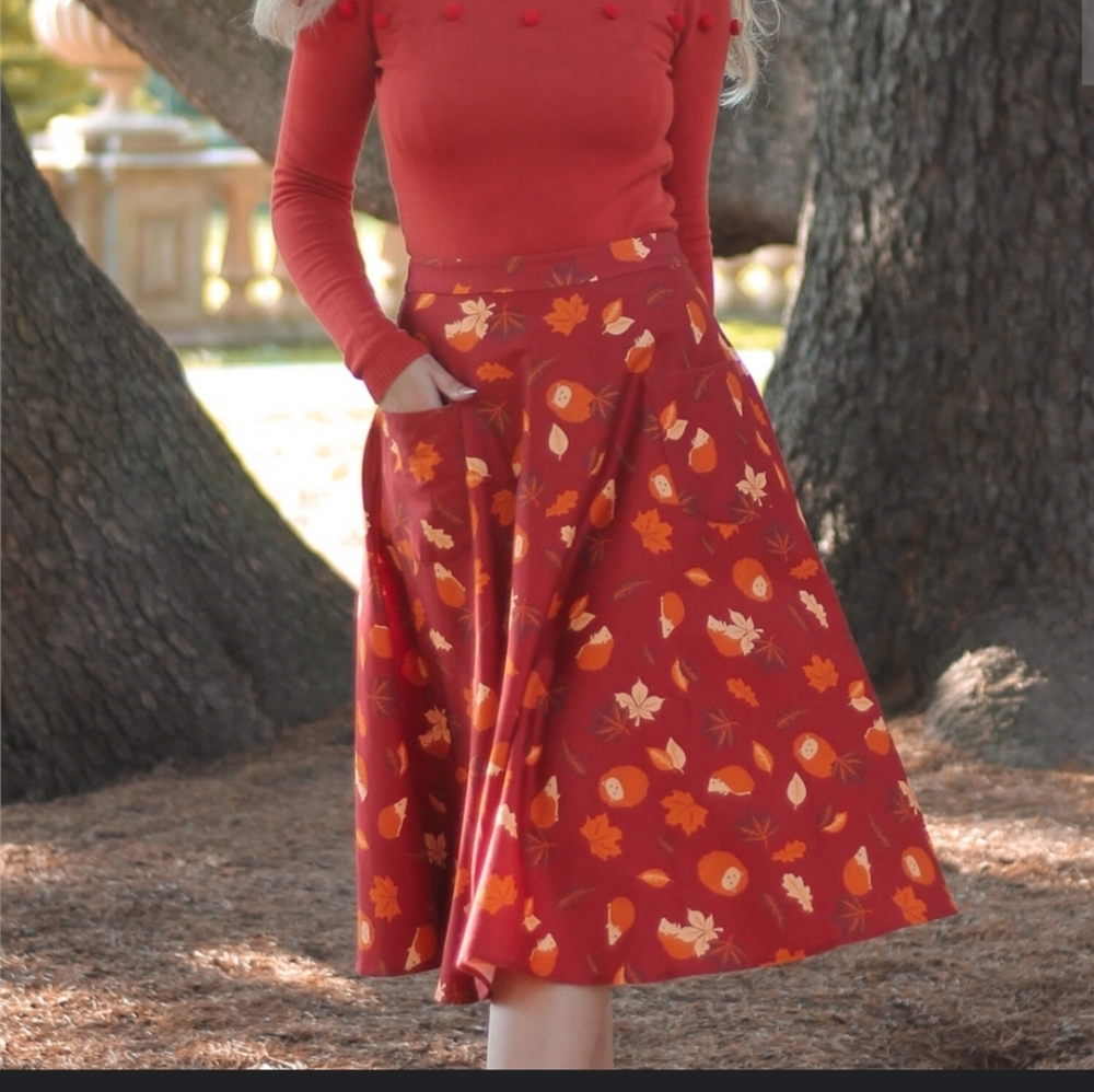Collectif Silvia Hedgehog and Leaves Swing Skirt